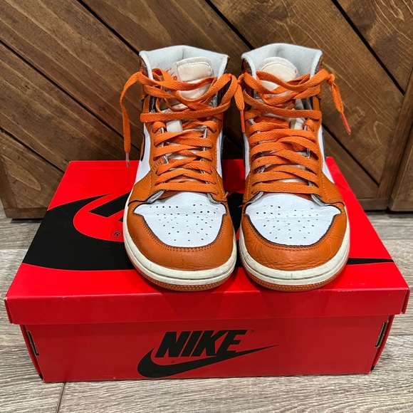 Jordan 1 Starfish - Picture 4 of 10